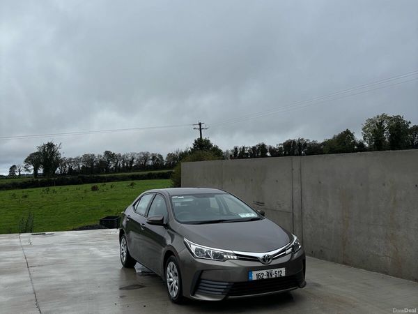 Toyota Corolla Saloon, Diesel, 2016, Grey