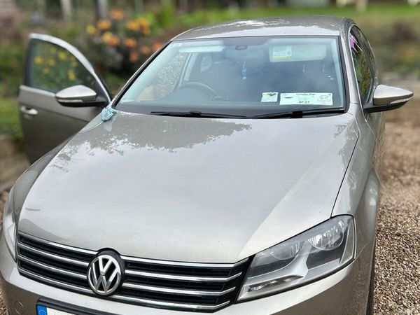 Volkswagen Passat Saloon, Diesel, 2013, Brown