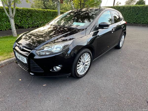 Ford Focus Hatchback, Petrol, 2014, Black