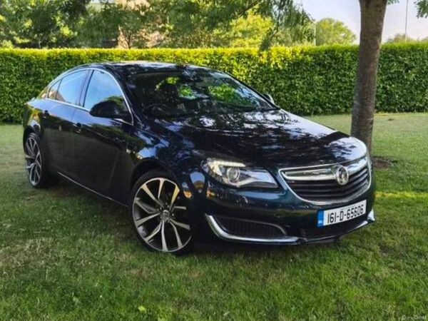 Vauxhall Insignia Hatchback, Diesel, 2016, Green