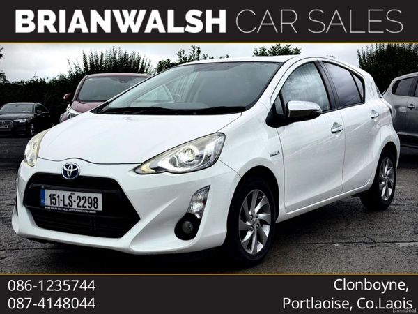 Toyota Aqua Hatchback, Petrol Hybrid, 2015, White