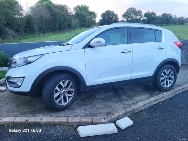 Kia Sportage SUV, Diesel, 2015, White