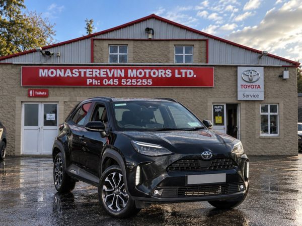 Toyota Yaris Cross SUV, Petrol Hybrid, 2026, Black