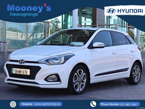 Hyundai i20 Hatchback, Petrol, 2019, White