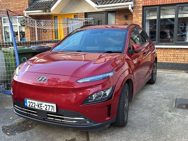 Hyundai KONA Hatchback, Electric, 2022, Red
