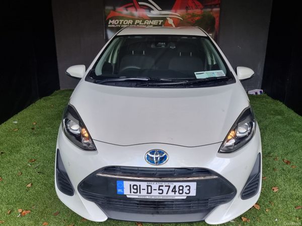 Toyota Aqua Hatchback, Petrol Hybrid, 2019, White