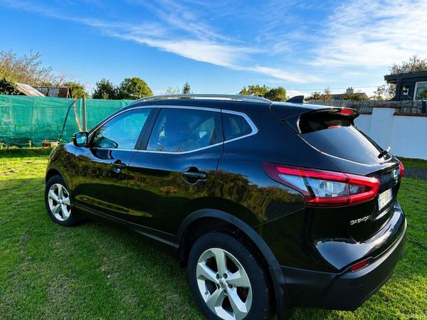 Nissan Qashqai MPV, Petrol, 2019, Black