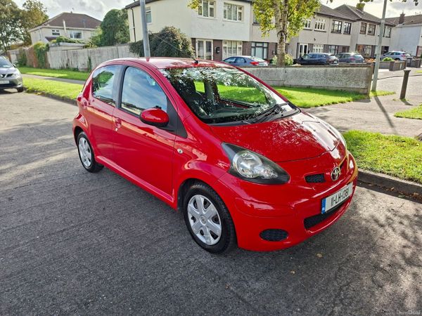 Toyota Aygo Hatchback, Petrol, 2011, Red