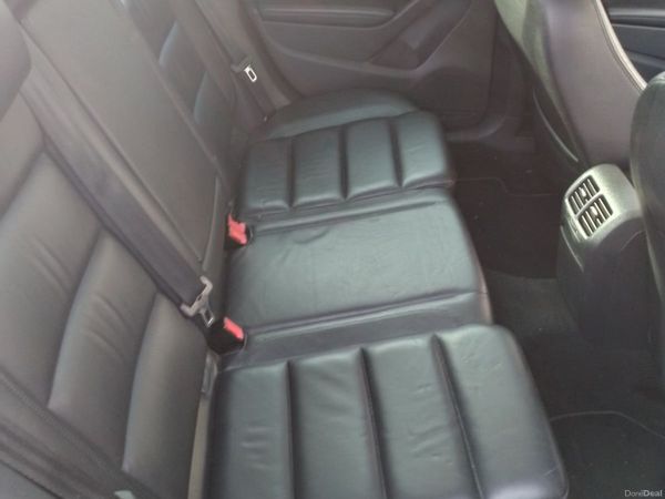 Volkswagen Golf Hatchback, Petrol, 2009, Black