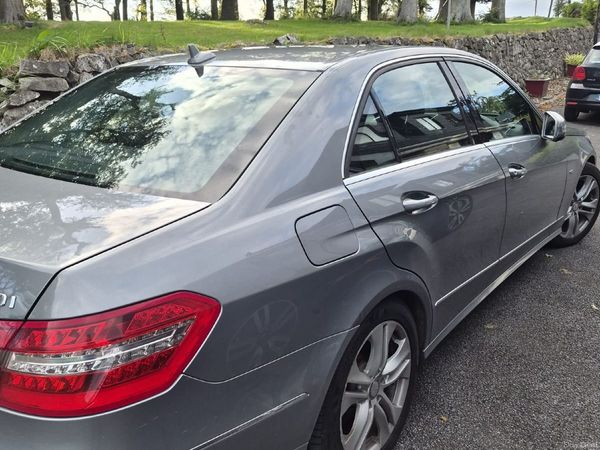 Mercedes-Benz E-Class Saloon, Diesel, 2011, Silver