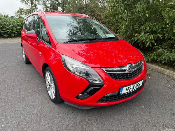 Vauxhall Zafira MPV, Diesel, 2014, Red