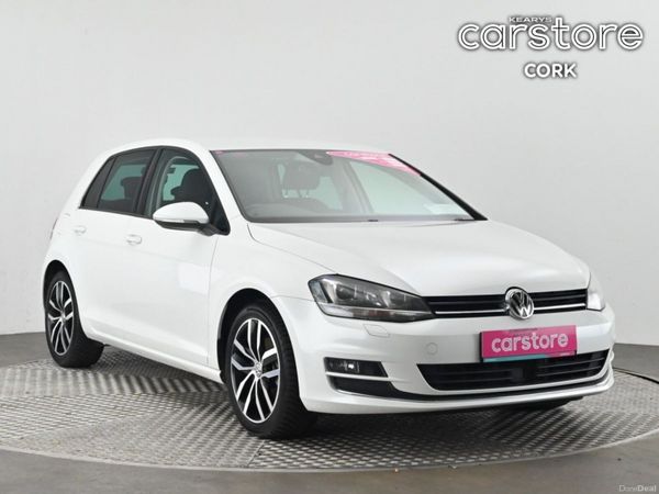 Volkswagen Golf Hatchback, Petrol, 2017, White