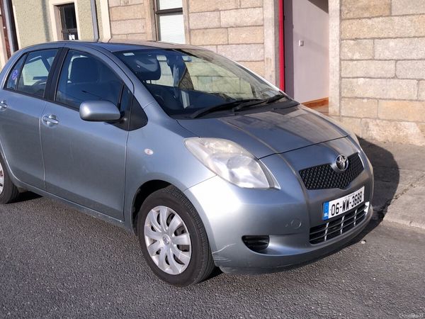 Toyota Yaris Hatchback, Petrol, 2006, Silver