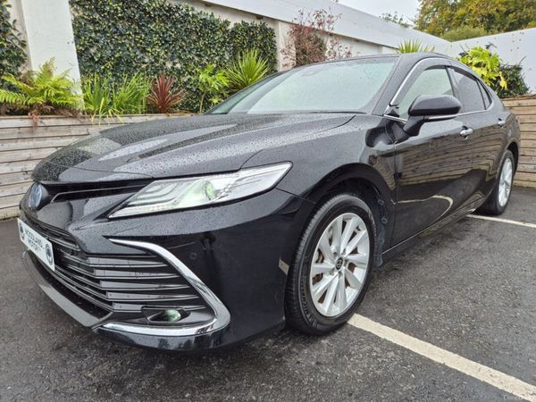 Toyota Camry Saloon, Petrol Hybrid, 2021, Black