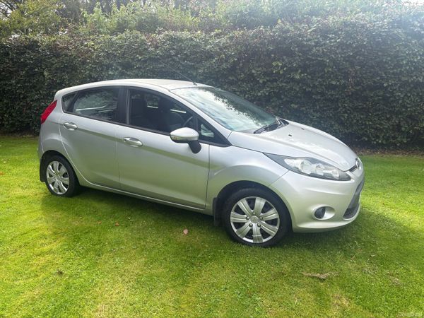 Ford Fiesta Hatchback, Petrol, 2010, Silver