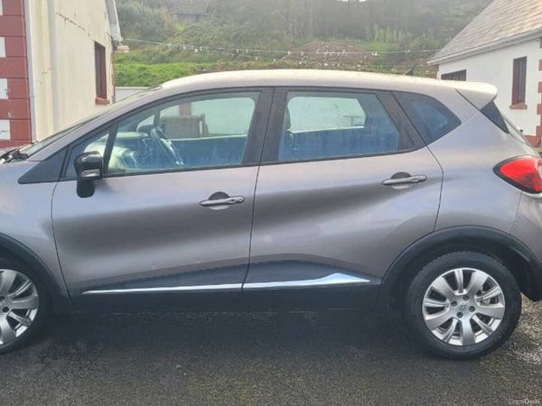 Renault Captur Hatchback, Diesel, 2015, Grey