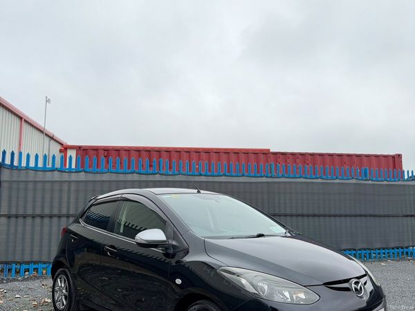 Mazda Demio MPV, Petrol, 2014, Black