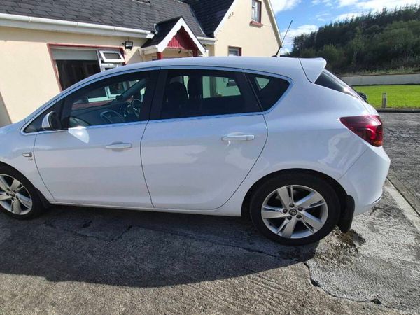 Opel Astra MPV, Diesel, 2014, White