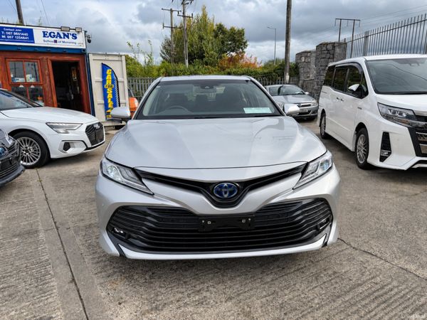 Toyota Camry Saloon, Petrol Hybrid, 2020, Silver