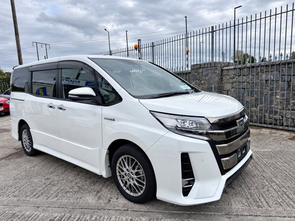 Toyota Noah MPV, Petrol Hybrid, 2020, White