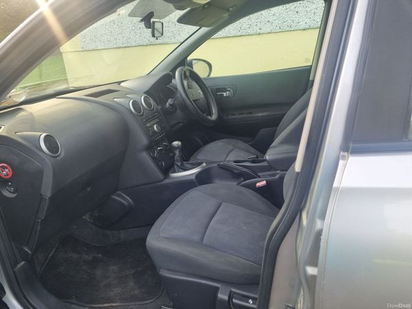 Nissan Qashqai Hatchback, Petrol, 2009, Silver