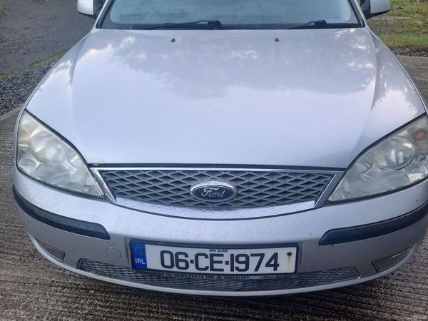 Ford Mondeo Hatchback, Petrol, 2006, Silver