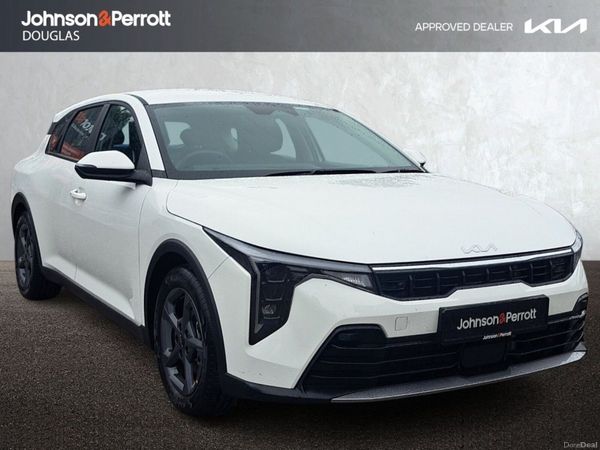 Kia K4 Hatchback, Petrol Hybrid, 2026, White