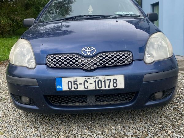 Toyota Yaris Hatchback, Petrol, 2005, Blue