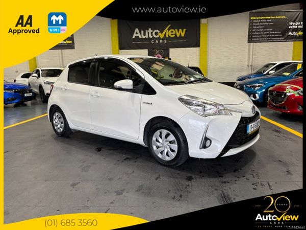 Toyota Vitz Hatchback, Petrol, 2017, White
