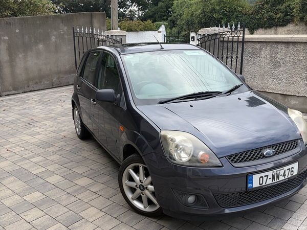 Ford Fiesta Hatchback, Petrol, 2007, Silver