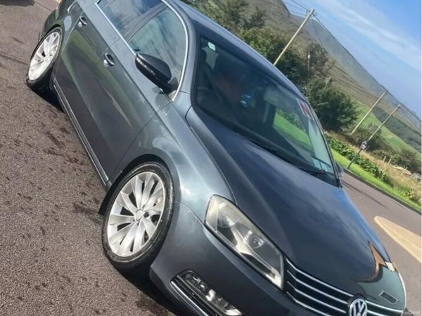 Volkswagen Passat Saloon, Diesel, 2012, Grey