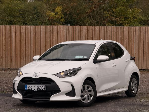 Toyota Yaris Hatchback, Petrol, 2022, White