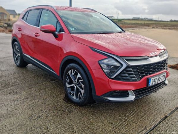 Kia Sportage MPV, Diesel, 2024, Red