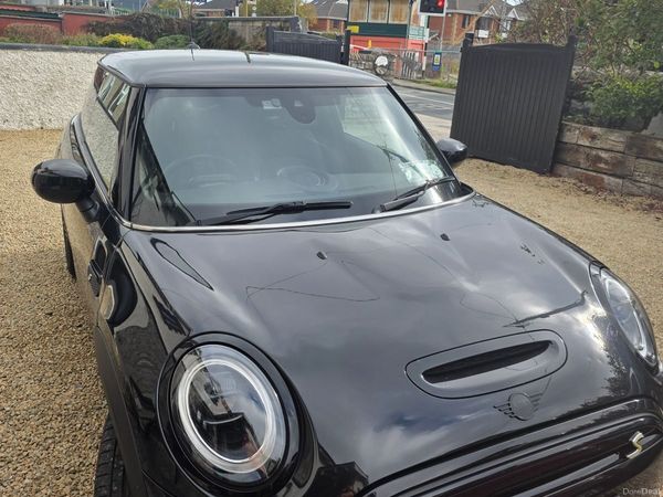 Mini Cooper Hatchback, Electric, 2024, Black
