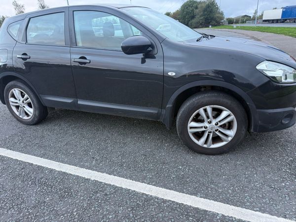 Nissan Qashqai Hatchback, Diesel, 2010, Black