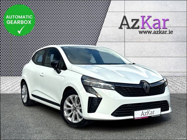 Renault Clio Hatchback, Petrol, 2024, White