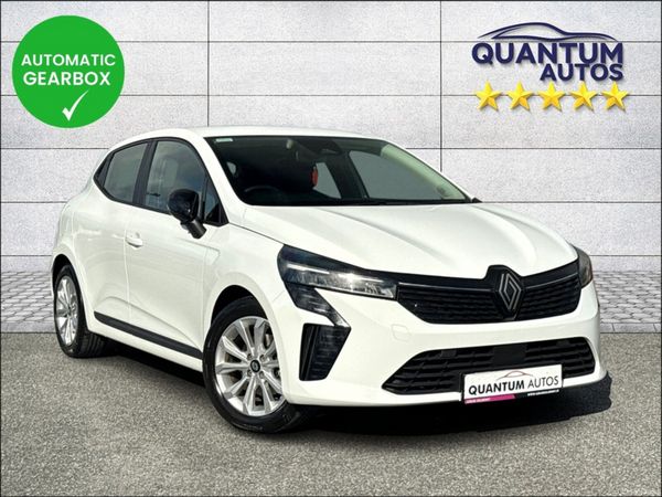 Renault Clio Hatchback, Petrol, 2024, White