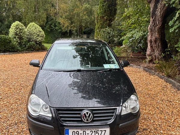 Volkswagen Polo Hatchback, Petrol, 2009, Black