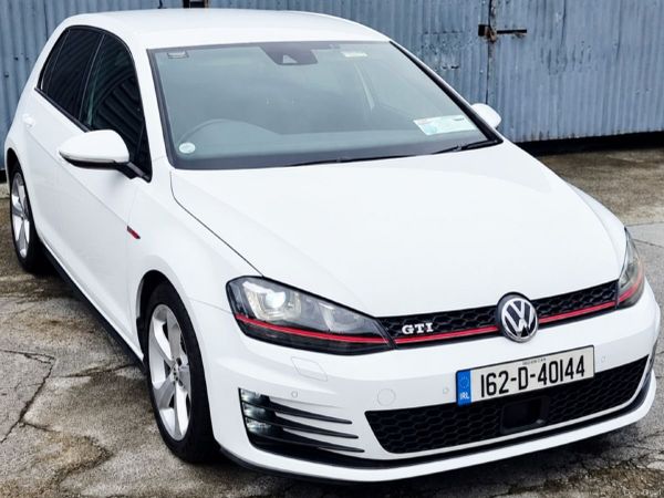 Volkswagen Golf Hatchback, Petrol, 2016, White