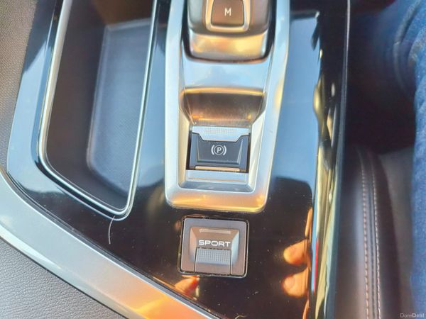 Peugeot 3008 SUV, Diesel, 2017, Red