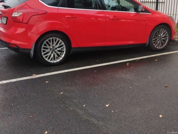 Ford Focus Hatchback, Diesel, 2013, Red