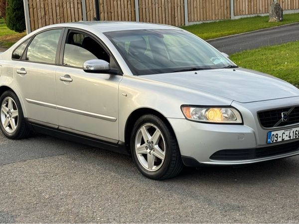Volvo S40 Saloon, Diesel, 2009, Silver