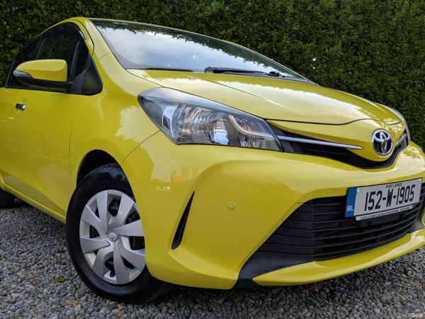Toyota Yaris Hatchback, Petrol, 2015, Yellow