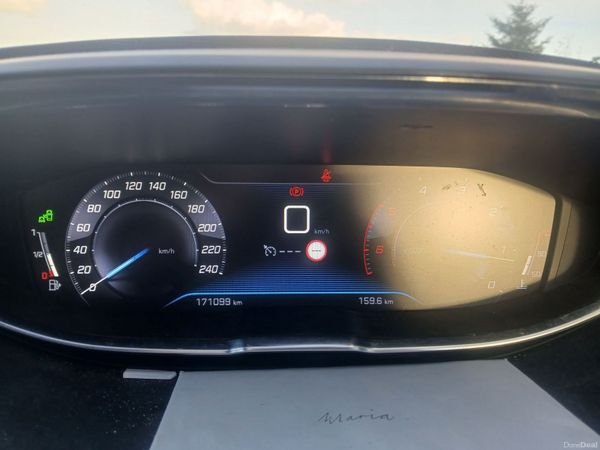 Peugeot 5008 MPV, Diesel, 2020, Grey