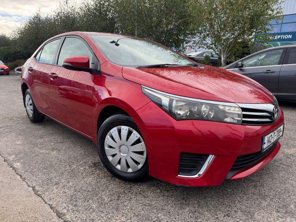 Toyota Corolla Saloon, Diesel, 2014, Red
