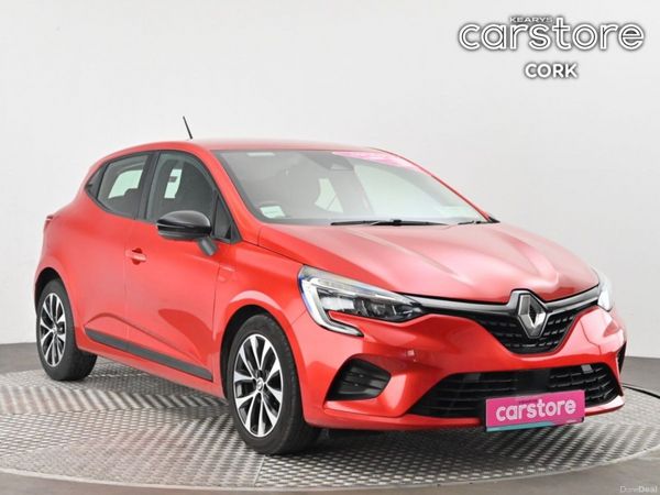 Renault Clio Hatchback, Petrol, 2023, Red