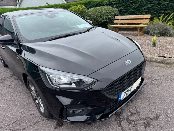 Ford Focus Hatchback, Petrol Hybrid, 2022, Black
