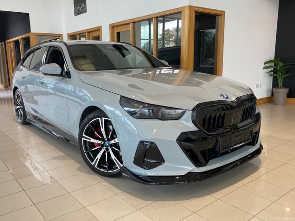 BMW 5-Series Estate, Petrol Plug-in Hybrid, 2024, Grey