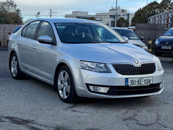 Skoda Octavia Saloon, Diesel, 2015, Silver