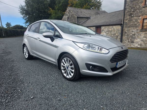 Ford Fiesta Hatchback, Petrol, 2017, Silver